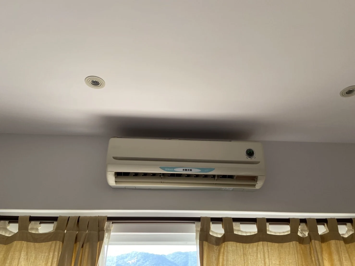 分離式冷氣室內機