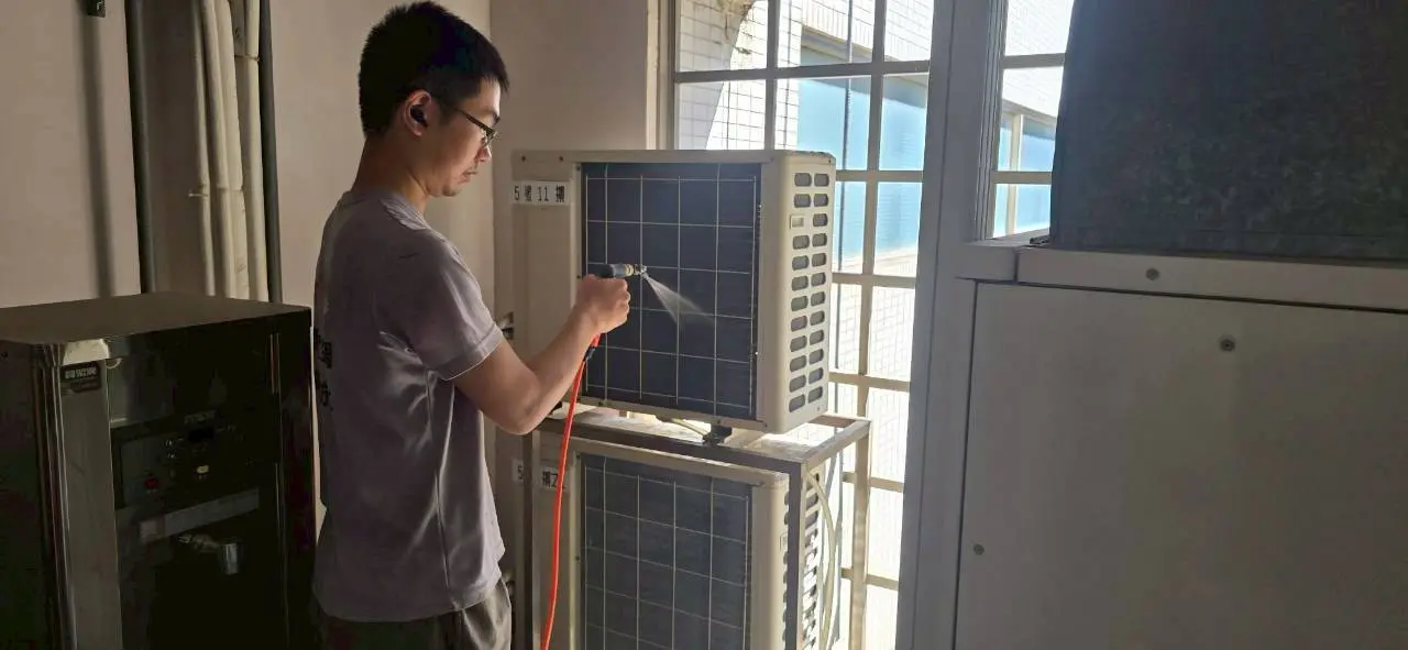 冷氣保養 修繕 分離式主機一般分離式 冷暖變頻式維修、保養、清洗 2